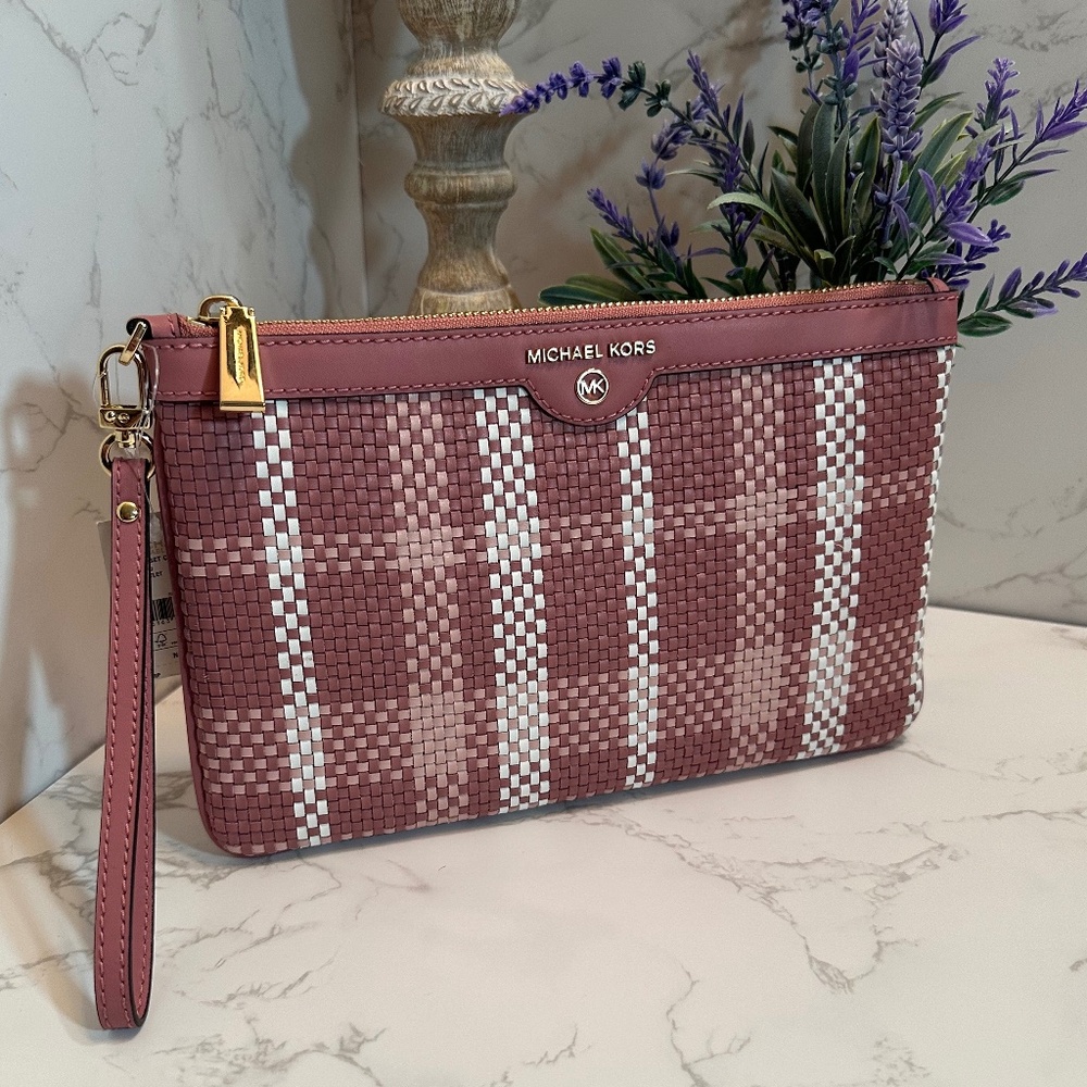 Michael Kors Jet Set Charm Leather Wristlet in Rose